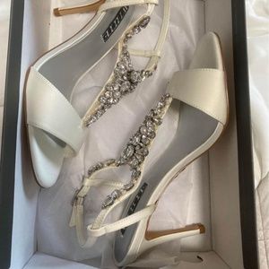 Vera wang bridal heels